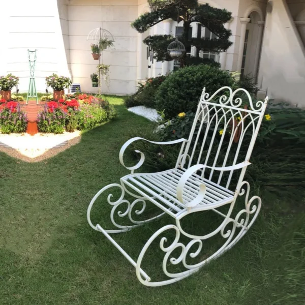 European style metal garden rocking chair, suitable for outdoor patio, yard and garden, comfortable armchair